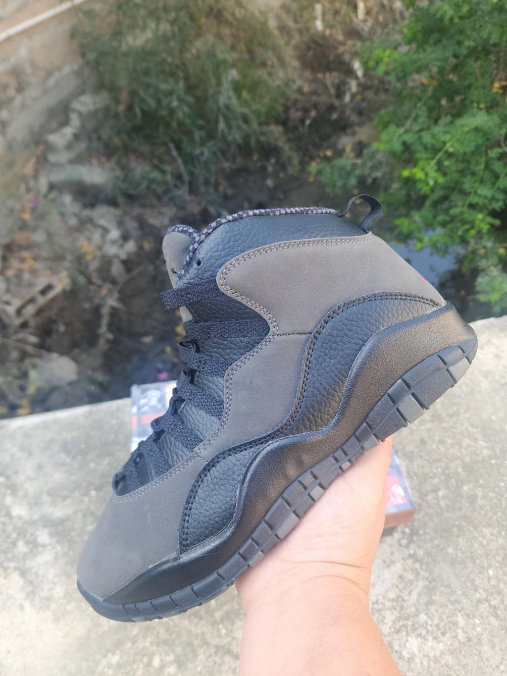Air Jordan 10 Retro Shadow Grey & Black Sneakers