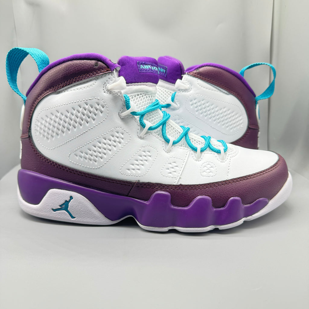Air Jordan 9 White & Purple Sneakers