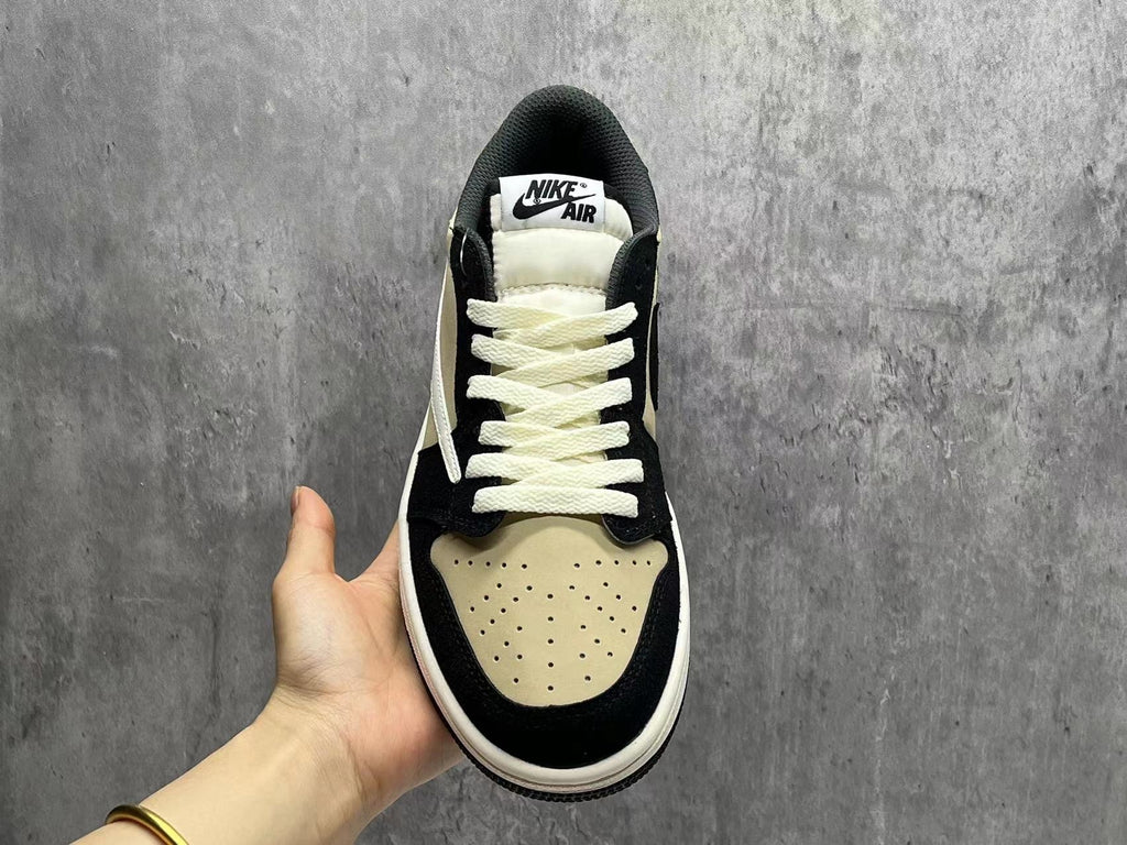 Travis Scott x Air Jordan 1 Low OG SP Beige & Black